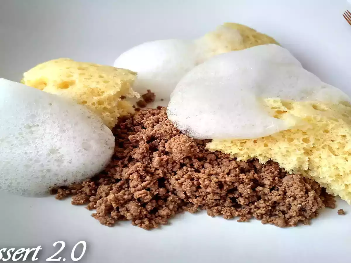 Bizcocho de Limon al Sifon con tierra de cacao y aire de limonada