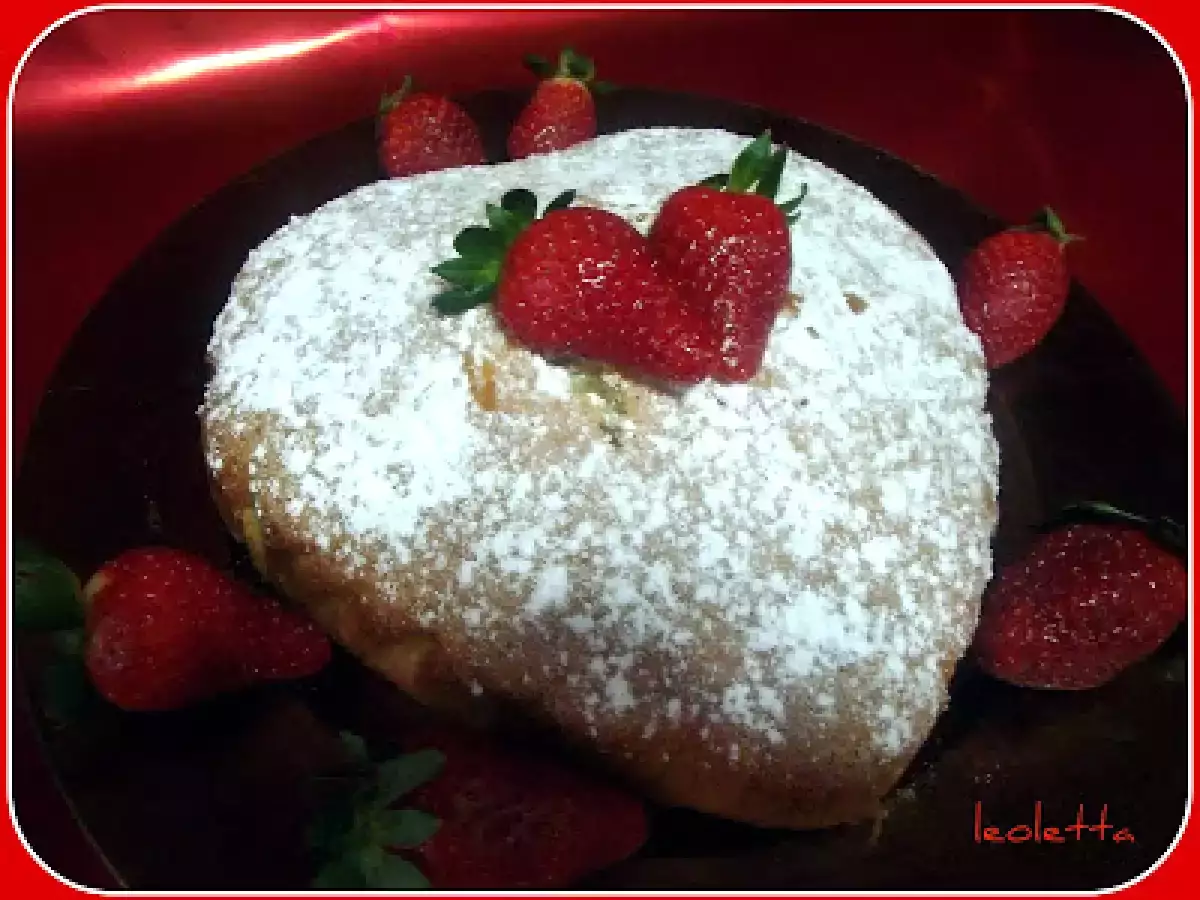 BIZCOCHO DE LIMÓN CON FRESAS