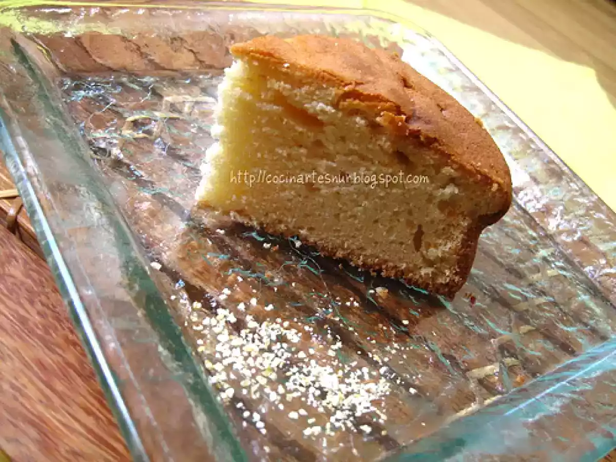 Bizcocho de limón y ralladura de yuzu