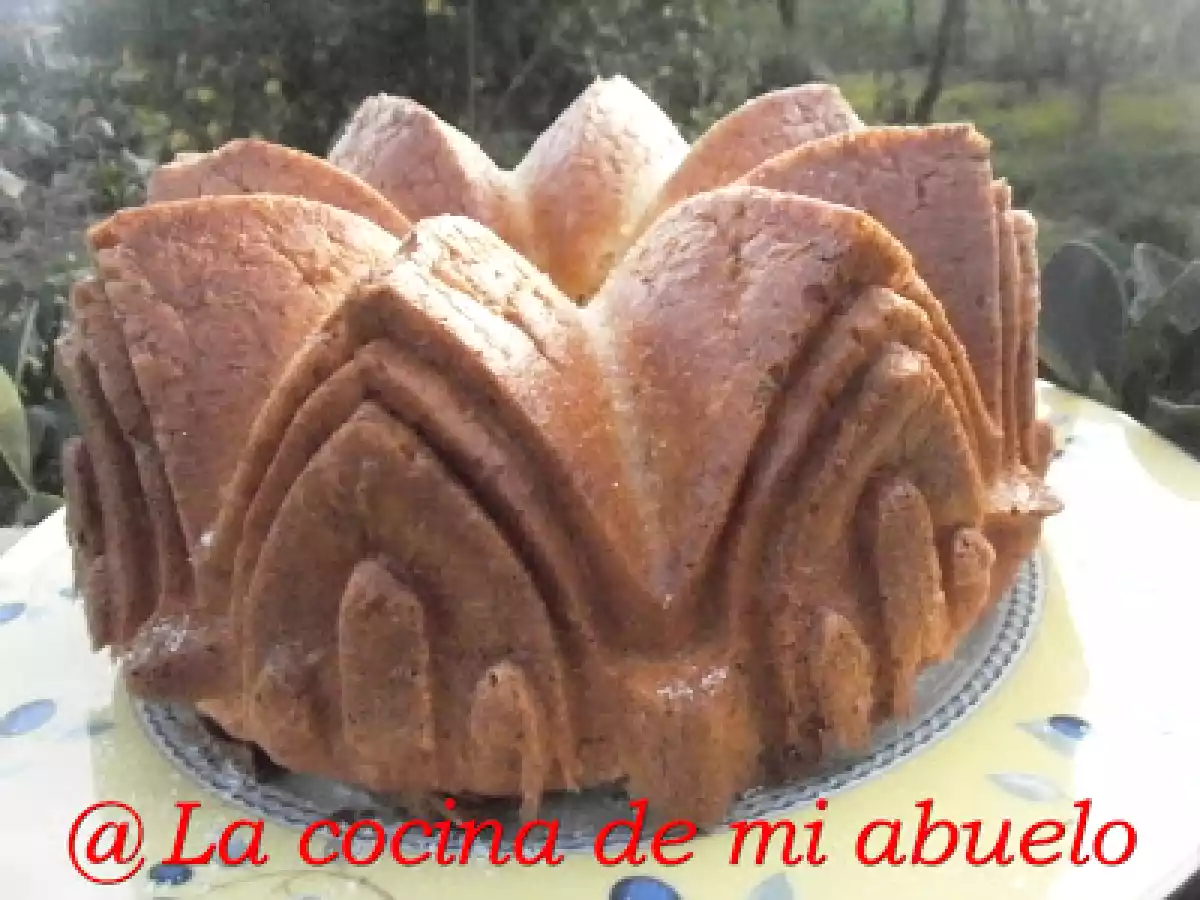 Bizcocho de mascarpone y licor de crema catalana