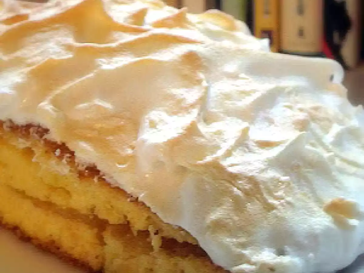 Bizcocho de membrillo y merengue francés