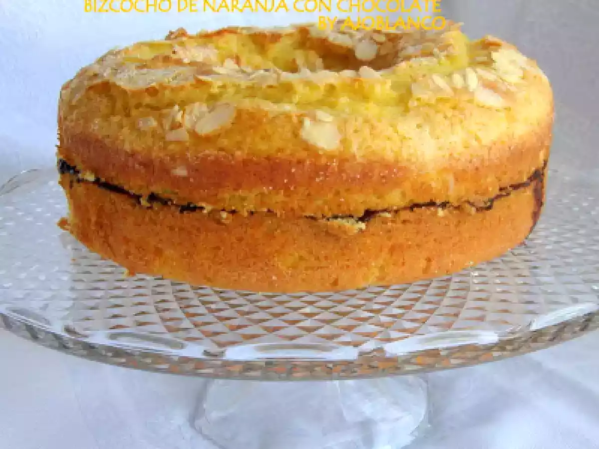 Bizcocho de naranja con chocolate y almendras - foto 3