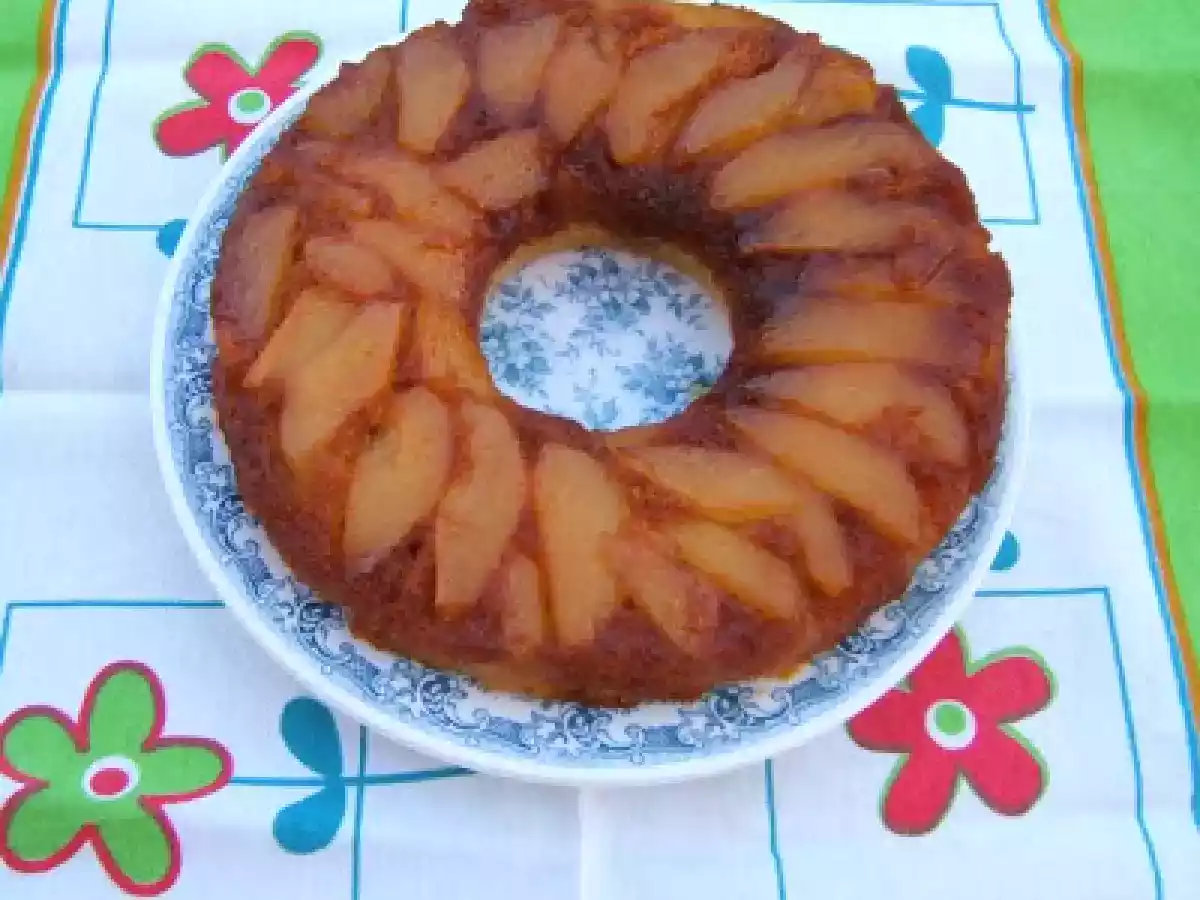 Bizcocho de peras con caramelo - foto 2