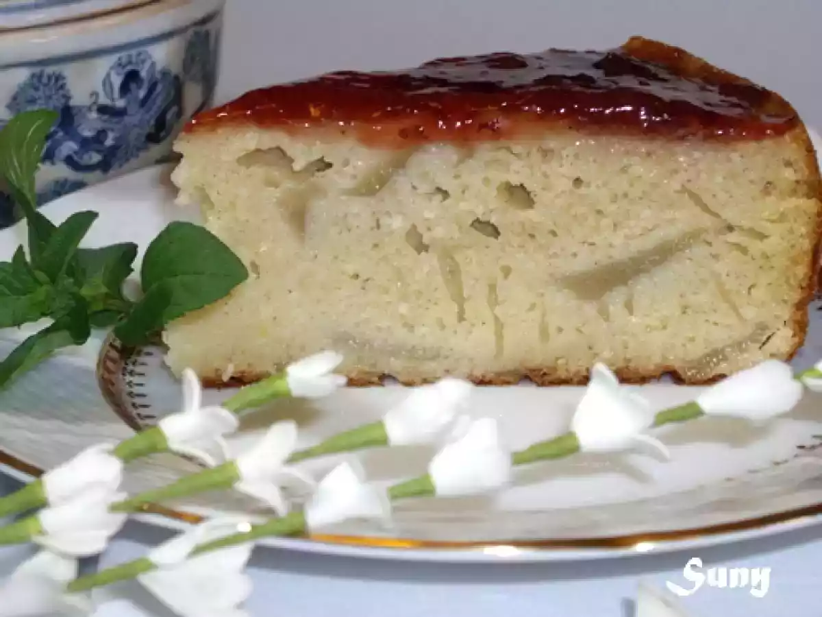 BIZCOCHO DE PERAS Y COCO CON MERMELADA DE FRESA (FC) - foto 3