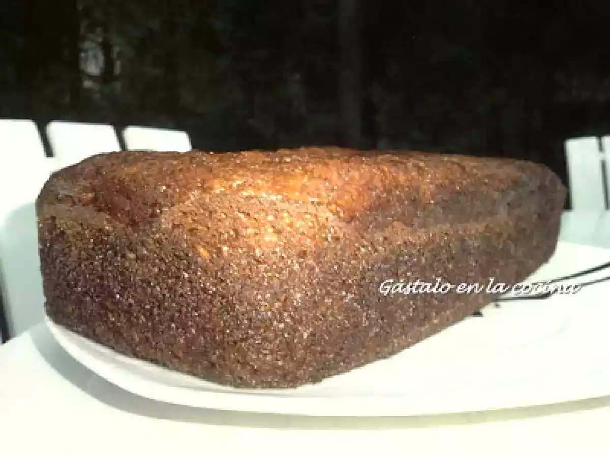 BIZCOCHO DE PLÁTANO Y ALMENDRAS