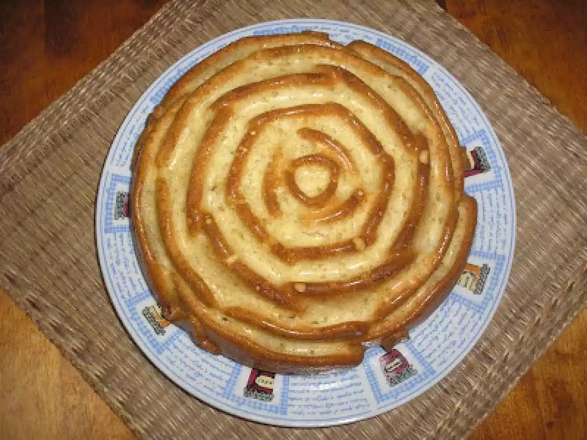 BIZCOCHO DE QUESO Y AVELLANAS - foto 3