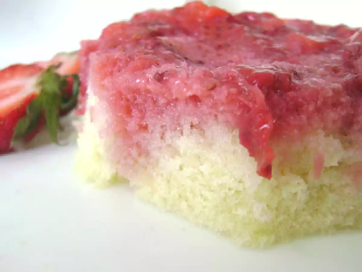 BIZCOCHO DE VAINILLA Y FRESA - foto 2