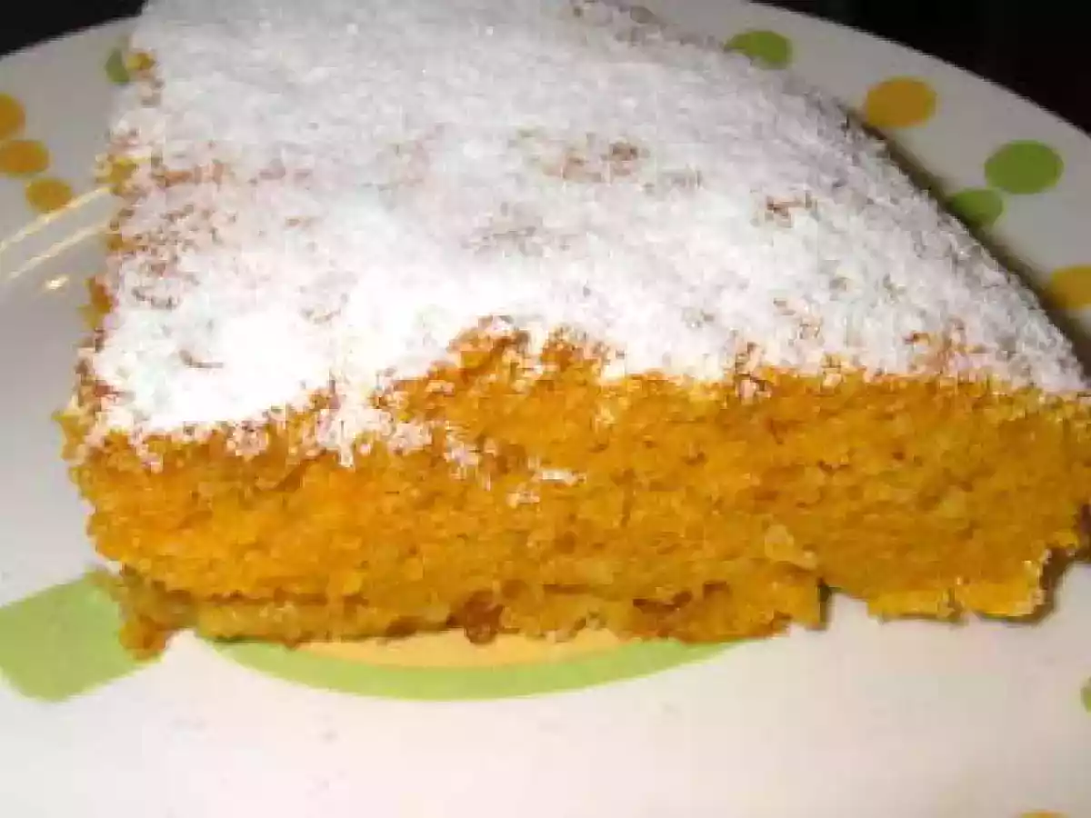 Bizcocho de zanahoria con almendras.