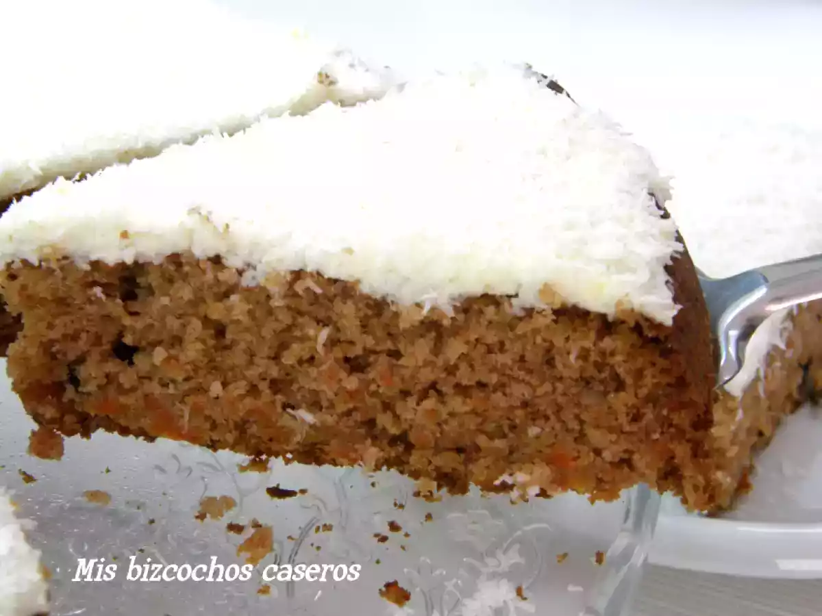 Bizcocho de zanahoria con frosting de queso