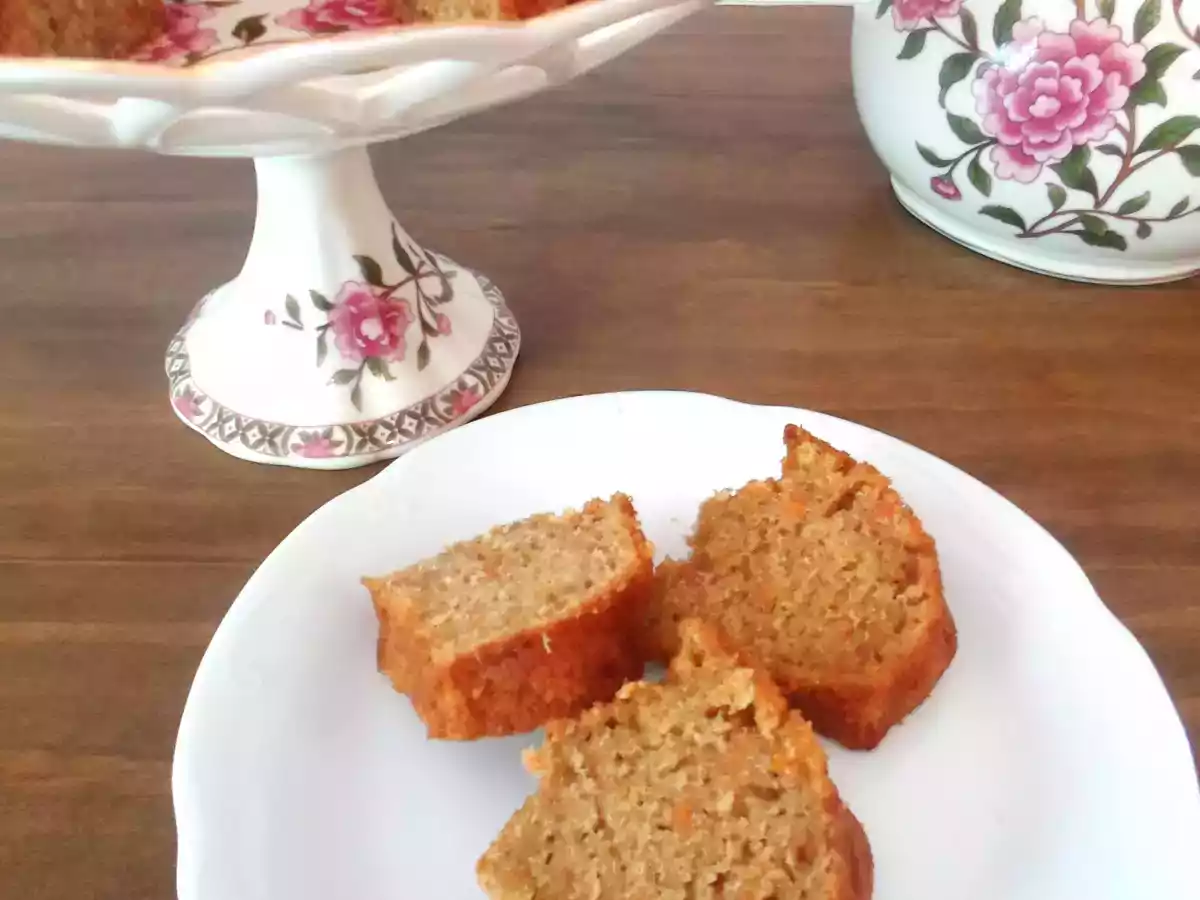 Bizcocho de zanahoria, manzana y nueces