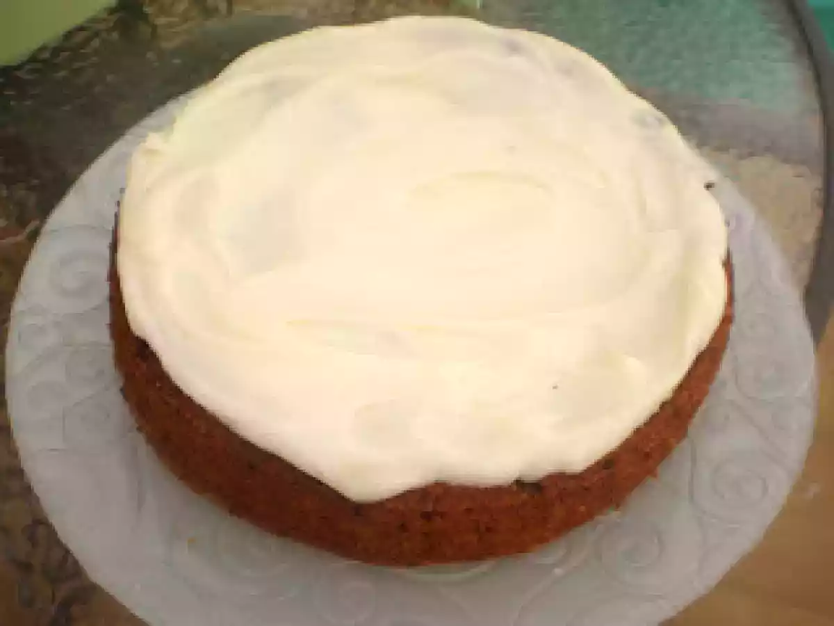 Bizcocho de zanahoria y chocolate con glaseado de queso