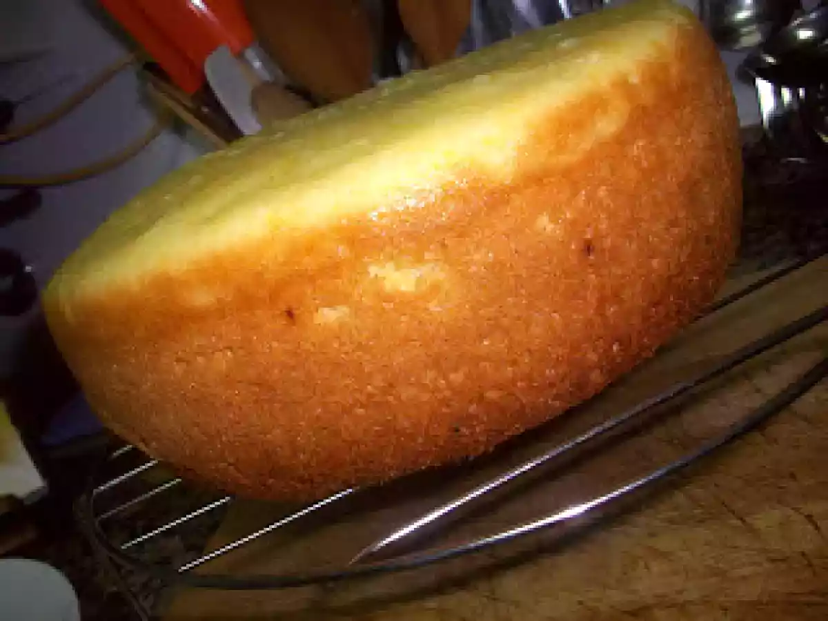 Bizcocho esponjo de limón en Thermomix y FC