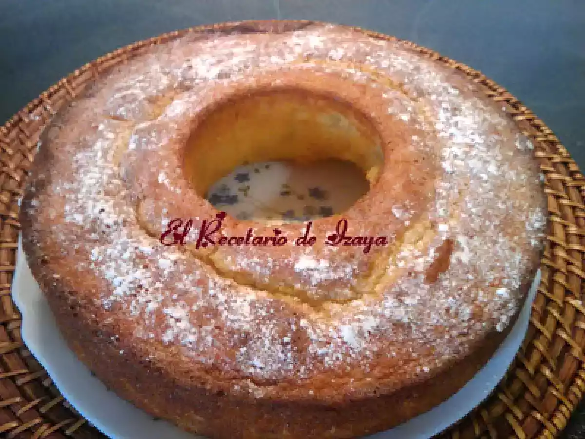 BIZCOCHO ESPONJOSO DE MANZANA Y NUECES - foto 2