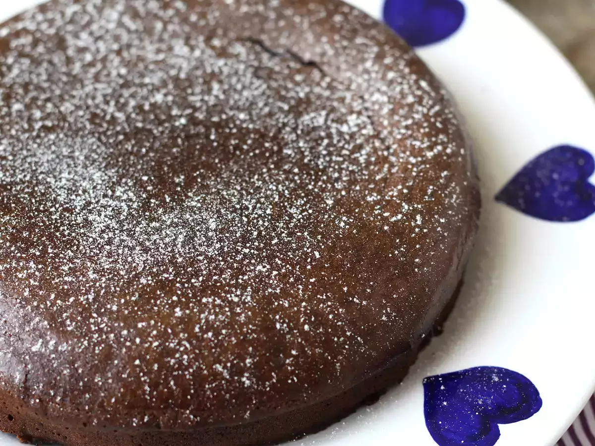 Bizcocho fondant de chocolate proteico: fácil, intenso y jugoso - foto 5