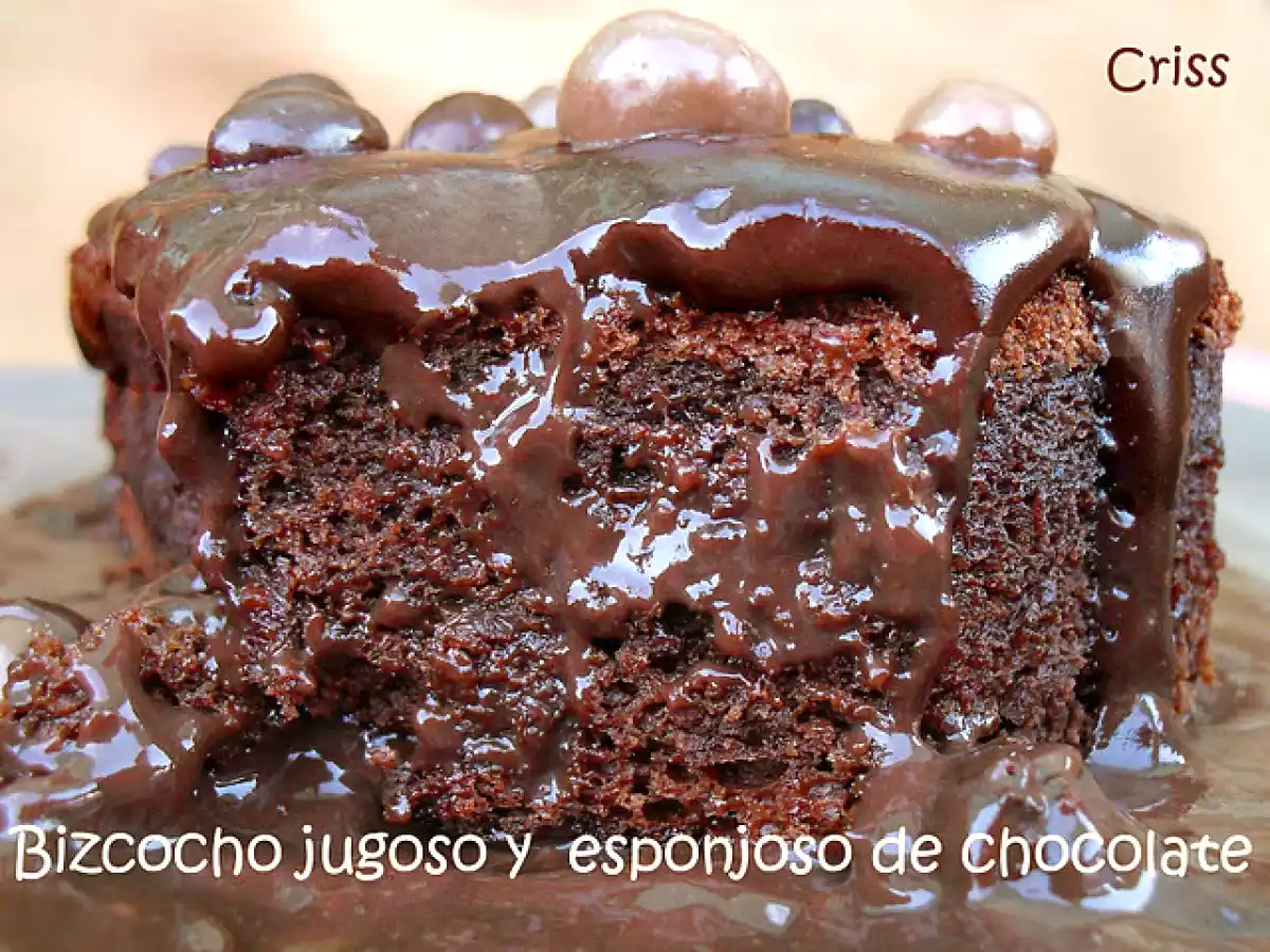 Bizcocho jugosos y esponjoso de chocolate - foto 2