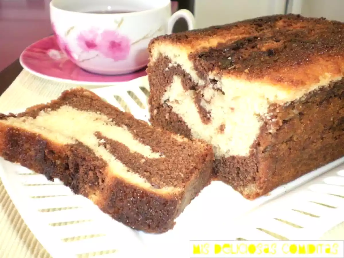 Bizcocho mármol de coco y chocolate