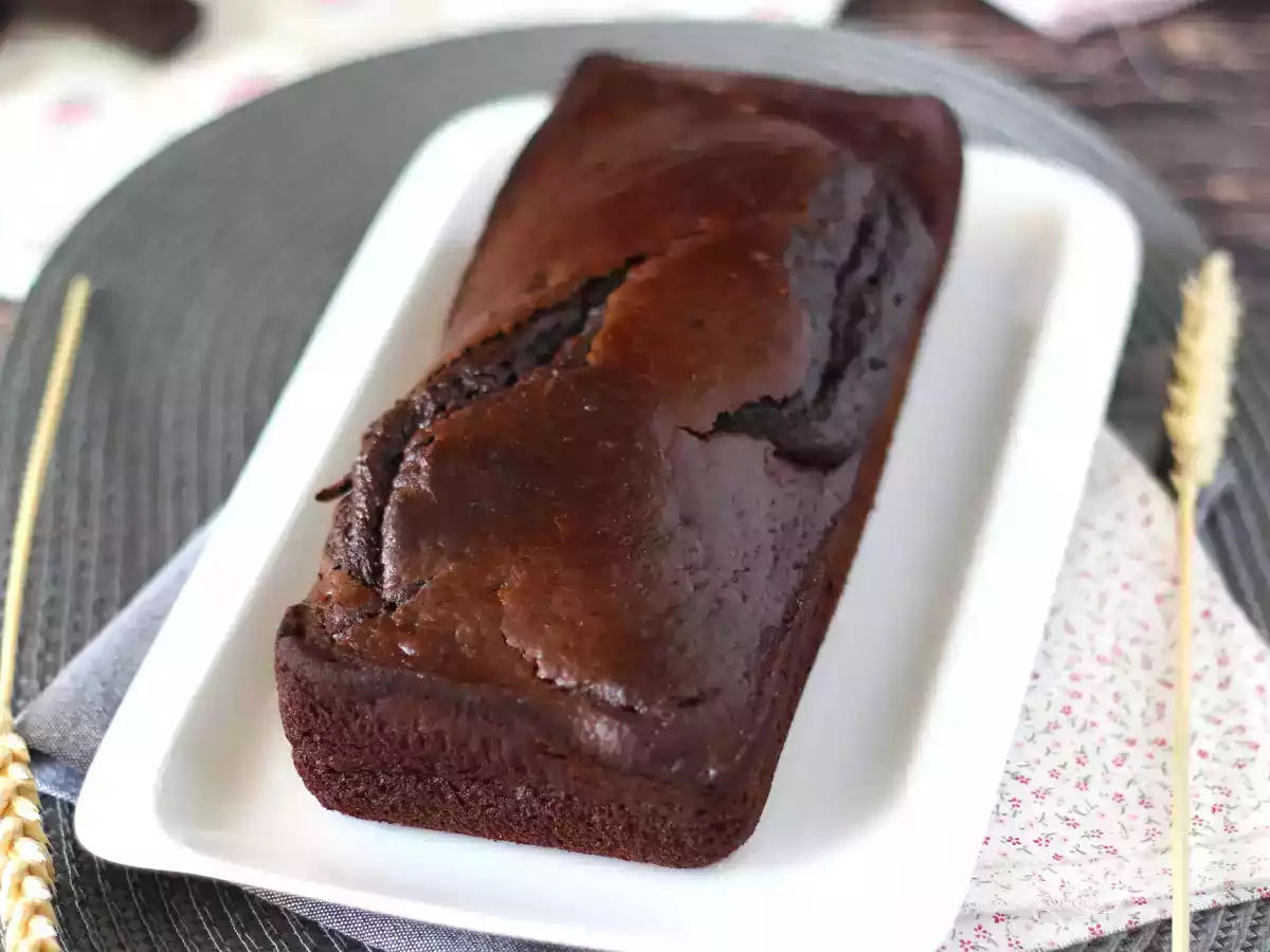 Bizcocho vegano de chocolate y almendras - foto 4