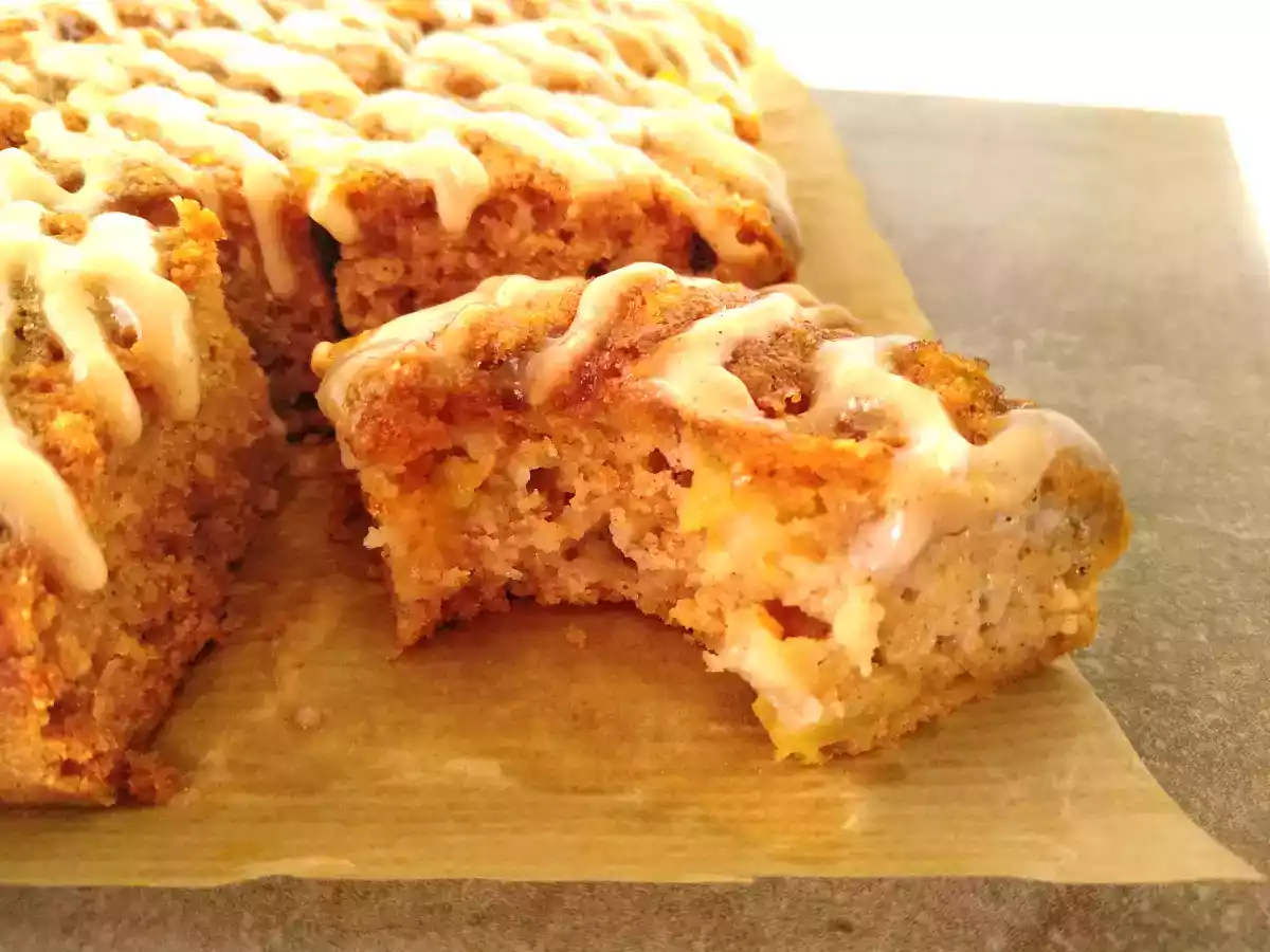 Bizcocho vegano de manzana con cobertura de natillas veganas - foto 4