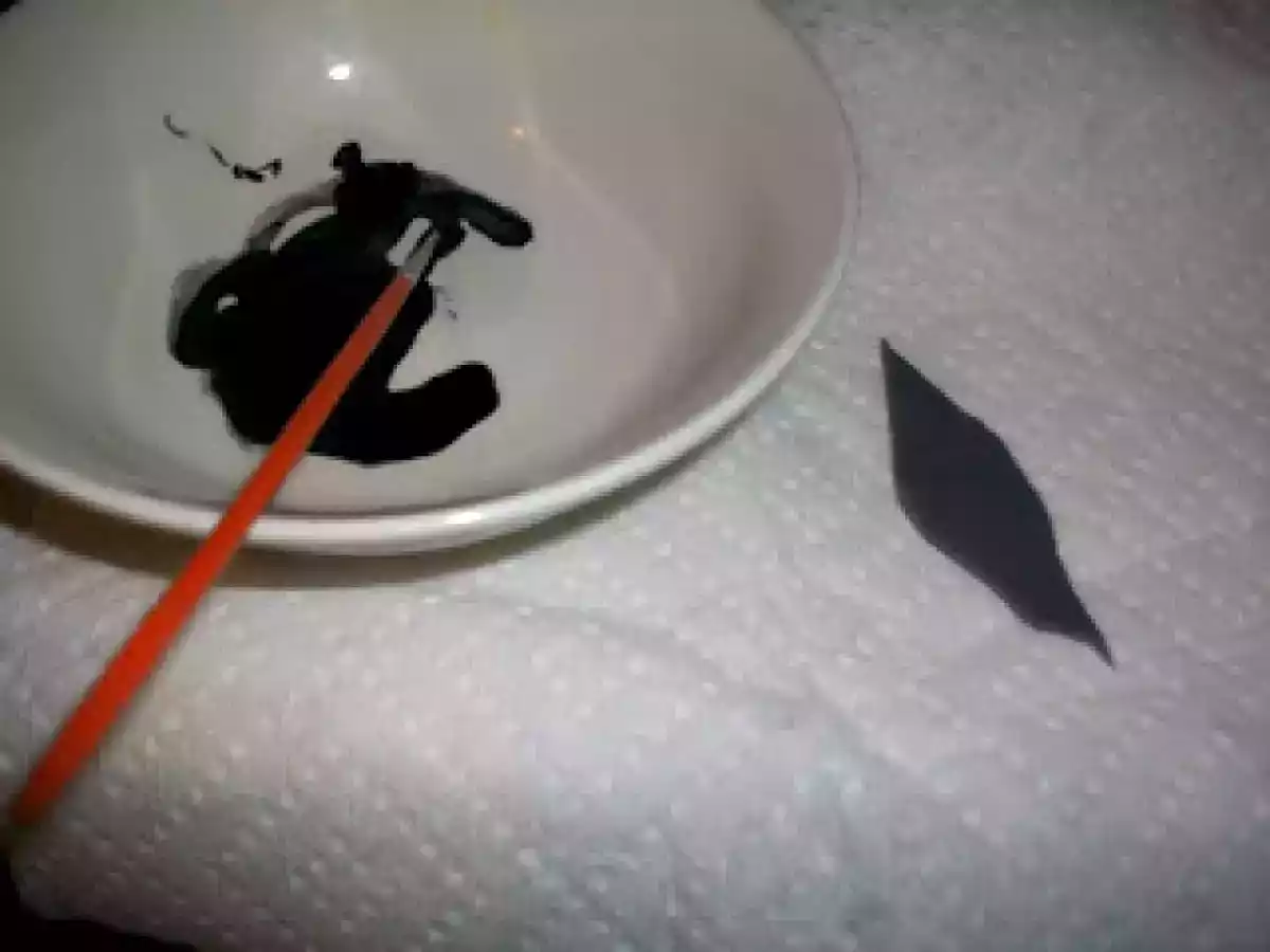 Bizcocho Zebra en pasta laminada de gelatina y decoraciones en pasta de goma. - foto 6