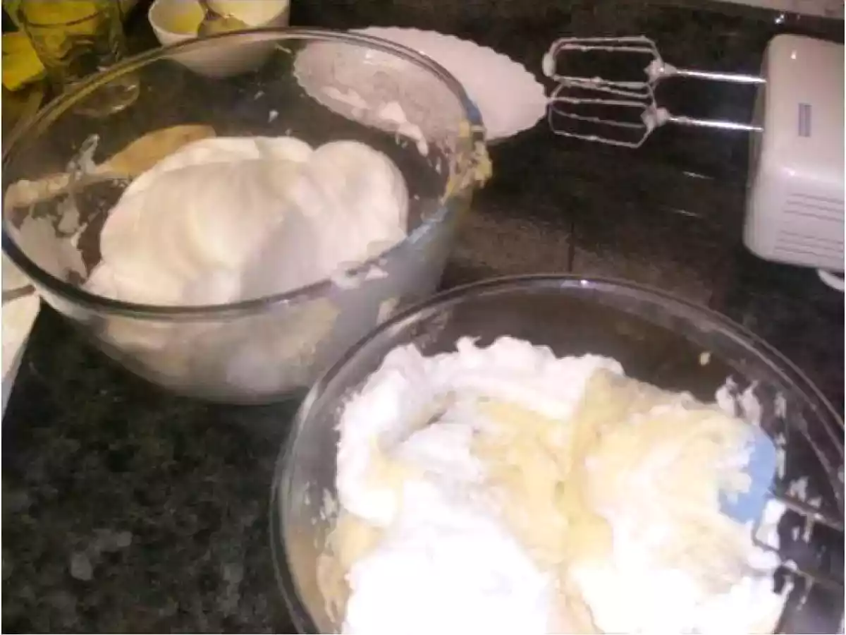 Bizcochos con merengue francés - foto 4