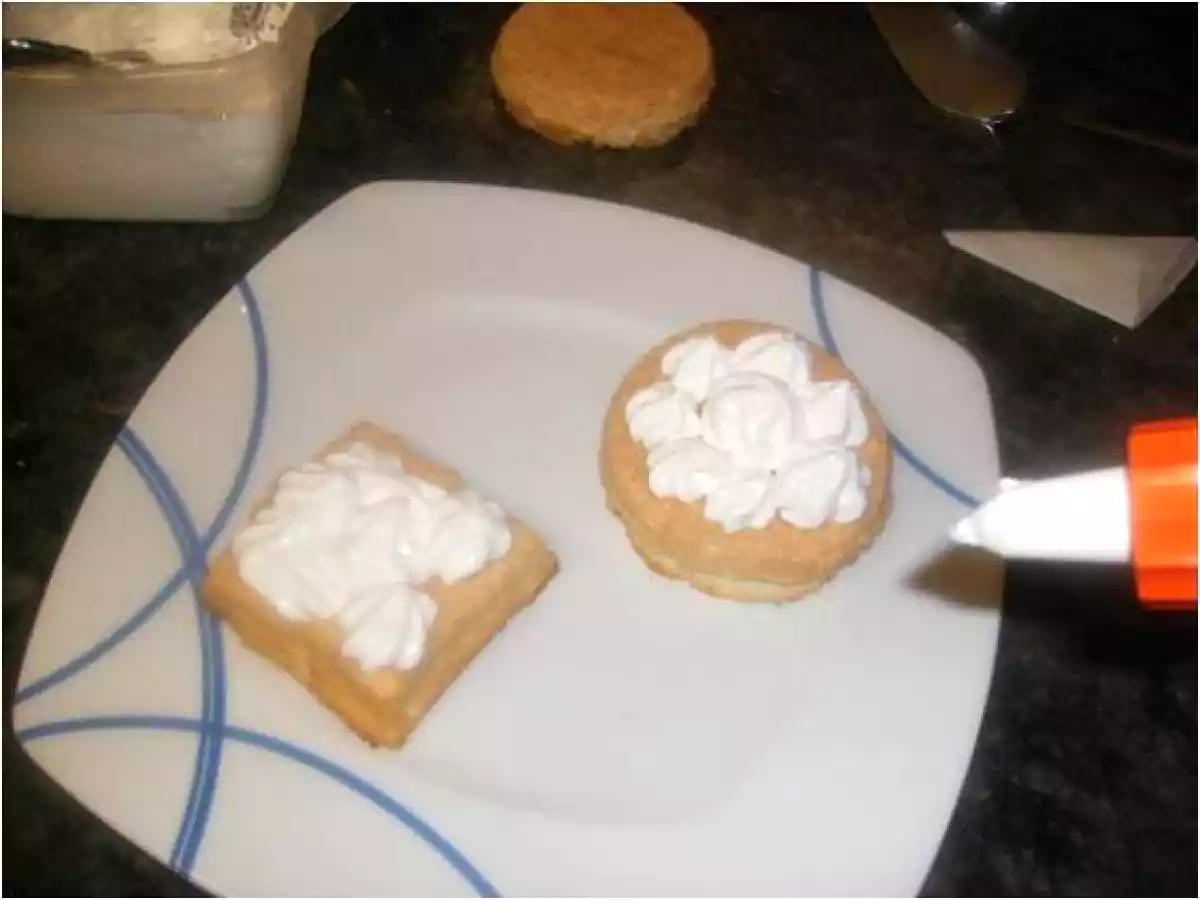 Bizcochos con merengue francés - foto 7