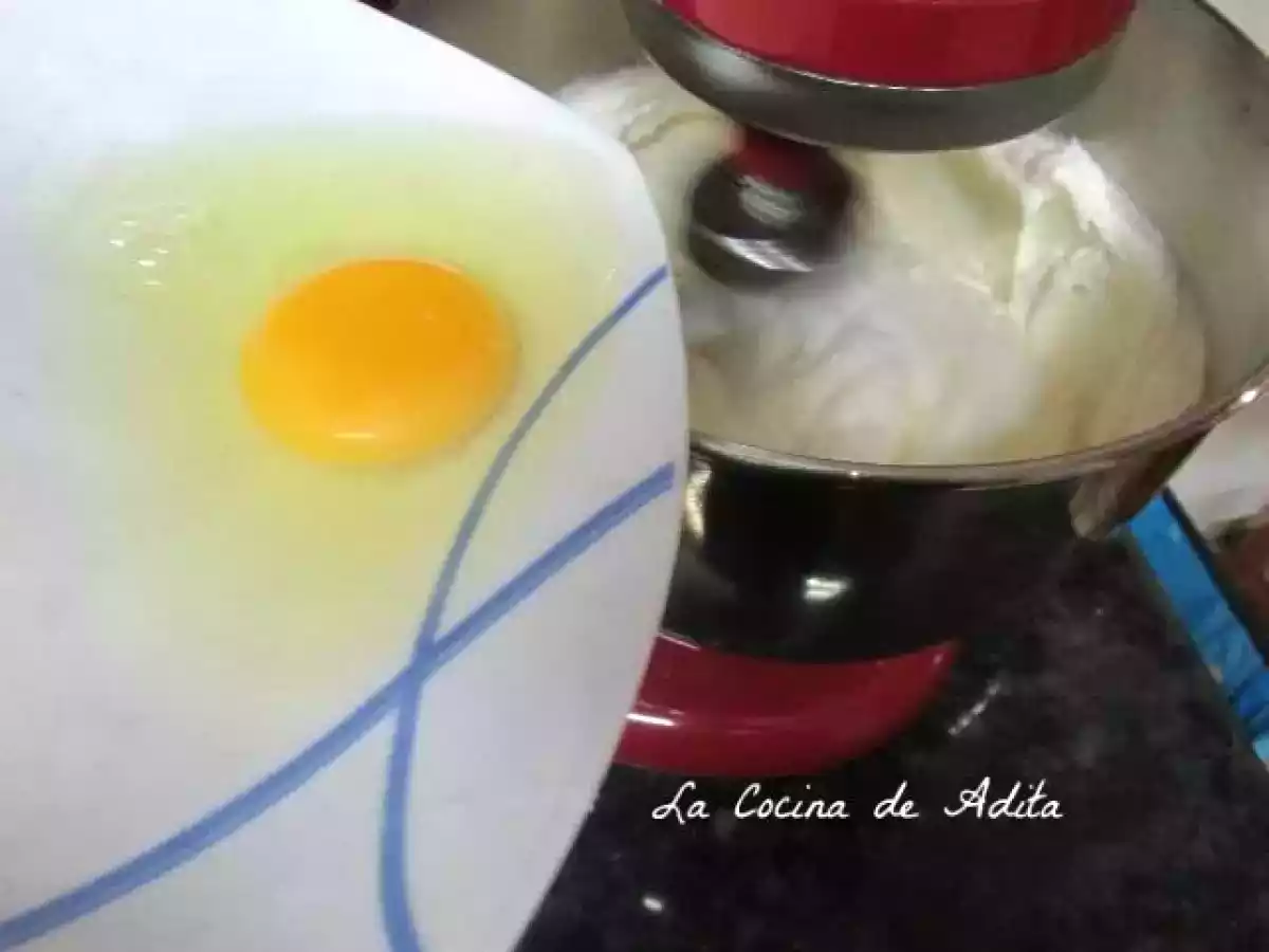 Bizcochos en conos, rellenos de frutas fresca - foto 5