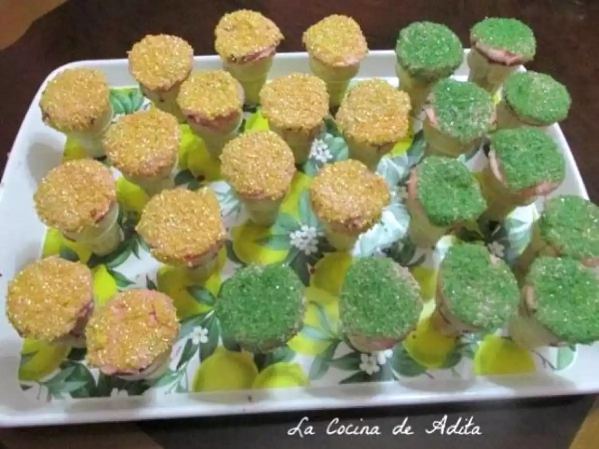 Bizcochos en conos, rellenos de frutas fresca - foto 11