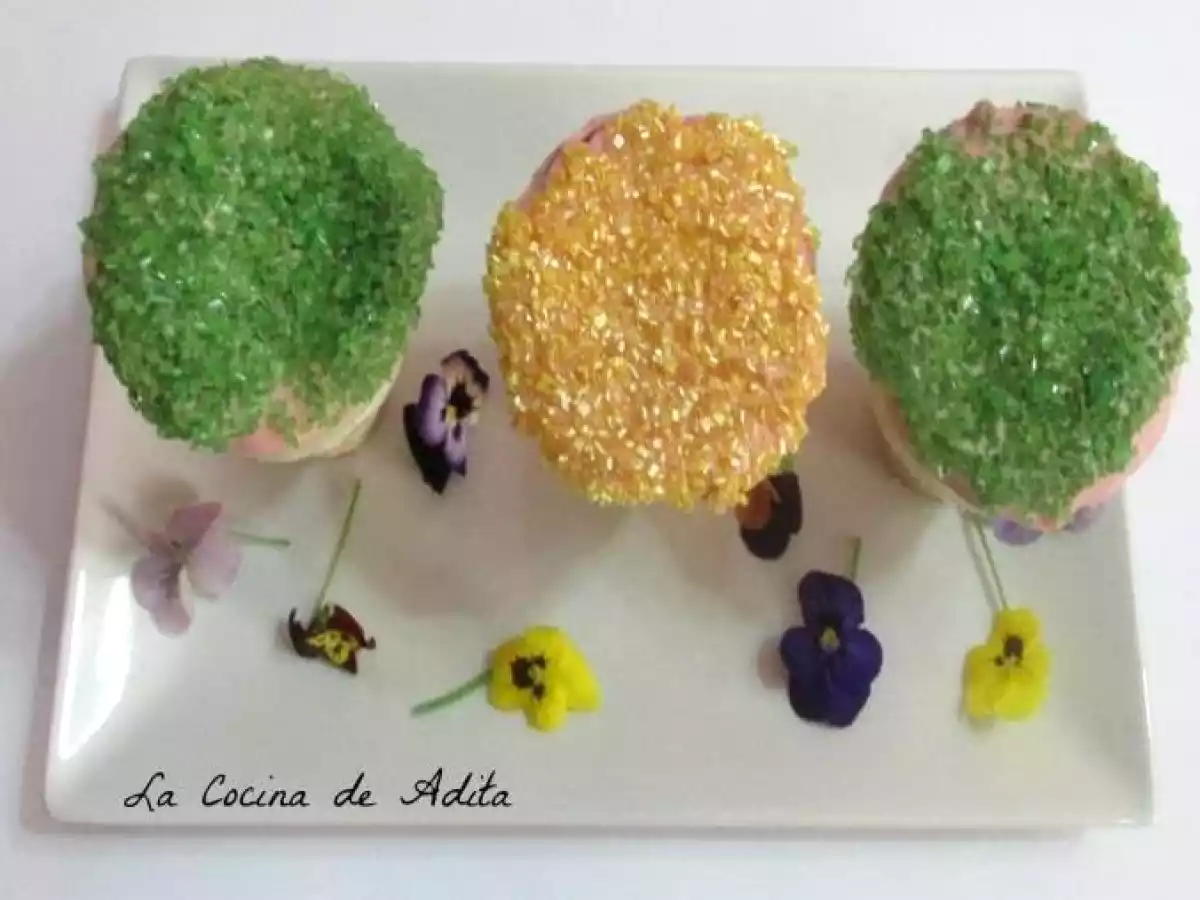 Bizcochos en conos, rellenos de frutas fresca - foto 12