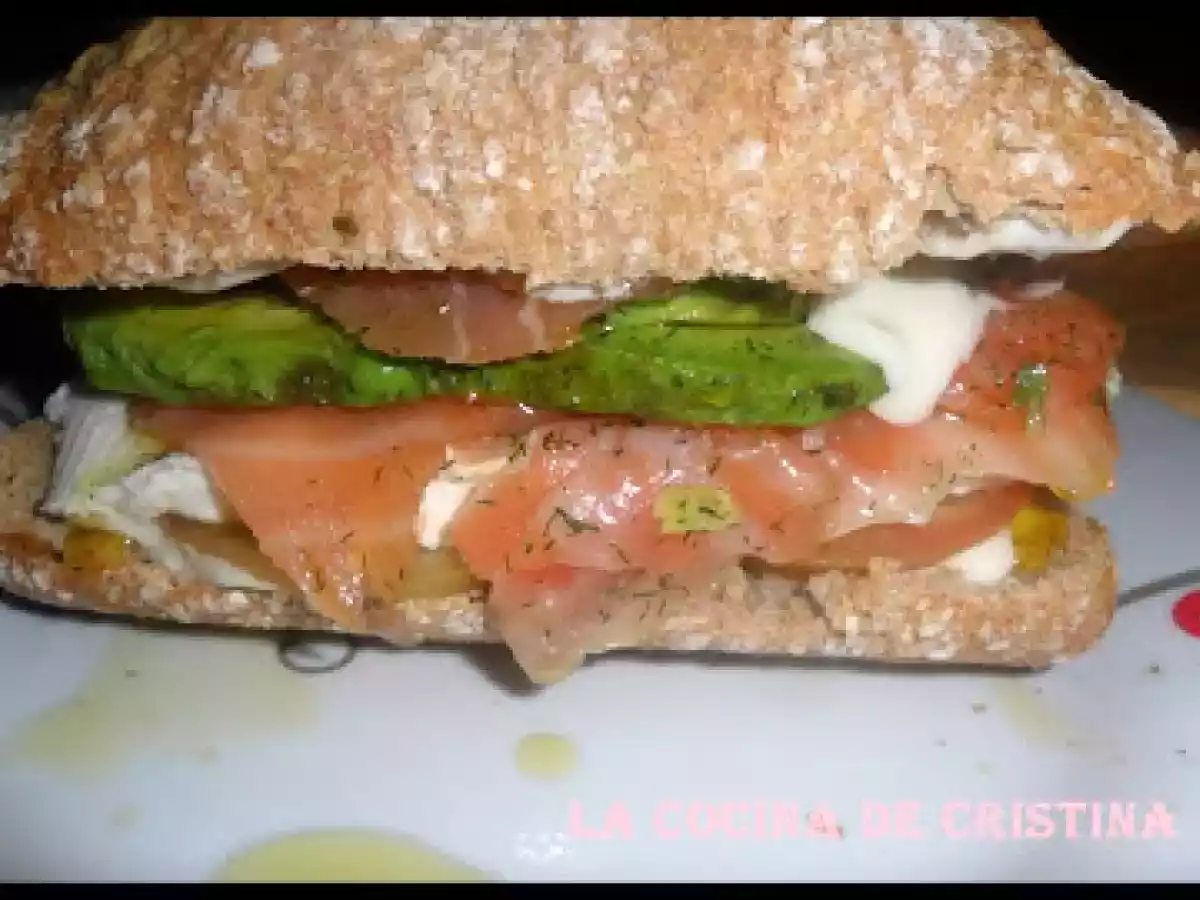BOCADILLO COMPLETO DE SALMON AL ENELDO - foto 4