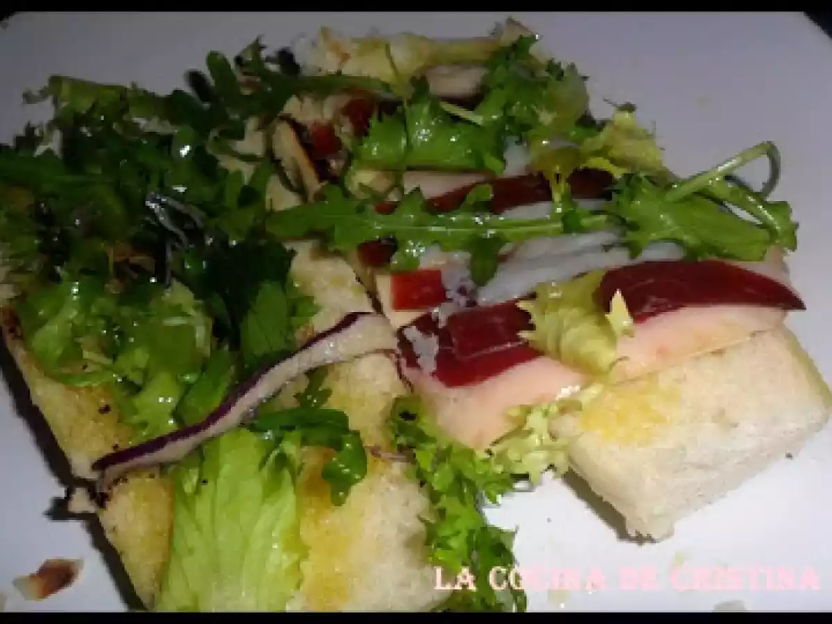 BOCADILLO DE JAMON DE PATO Y RUCULA