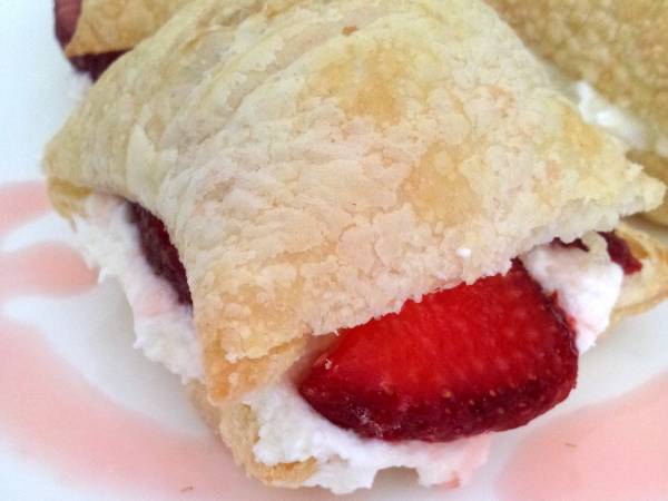 Bocaditos de nata y fresas