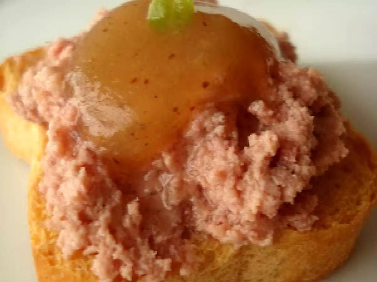 BOCADITOS DE PATÉ CON MERMELADA DE PERA Y CANELA - foto 2