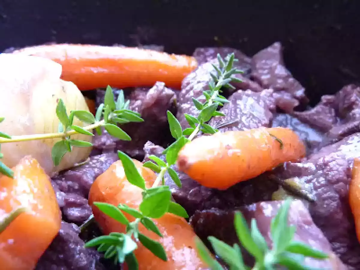 Boeuf Bourguignon sencillo para una cena en familia. - foto 3