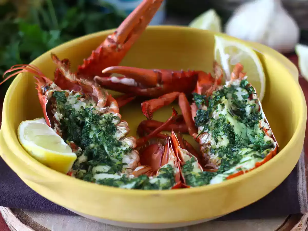 Bogavante al horno con perejil y limón: sencillez y sofisticación en la mesa - foto 5