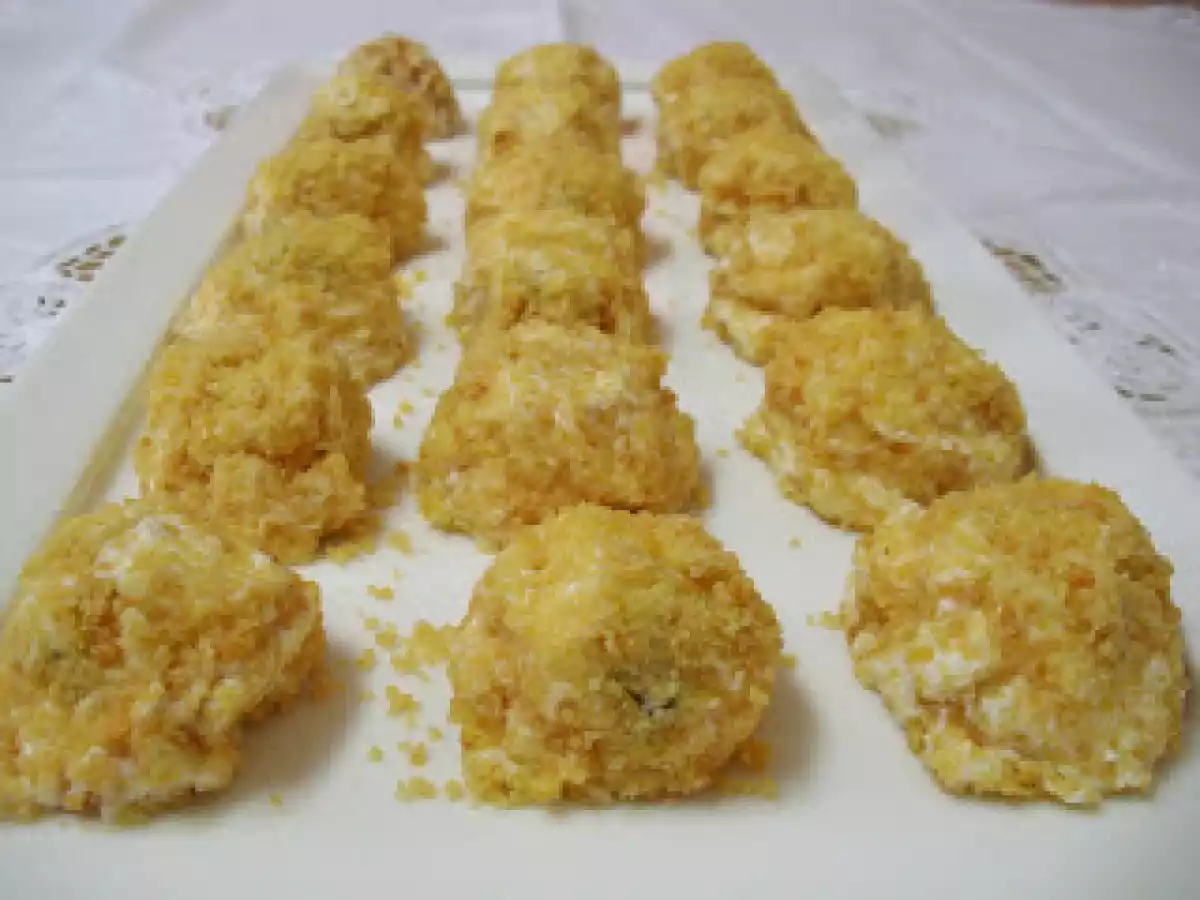 BOLITAS DE QUESO DE CABRA, UVAS Y CACAHUETES - foto 3