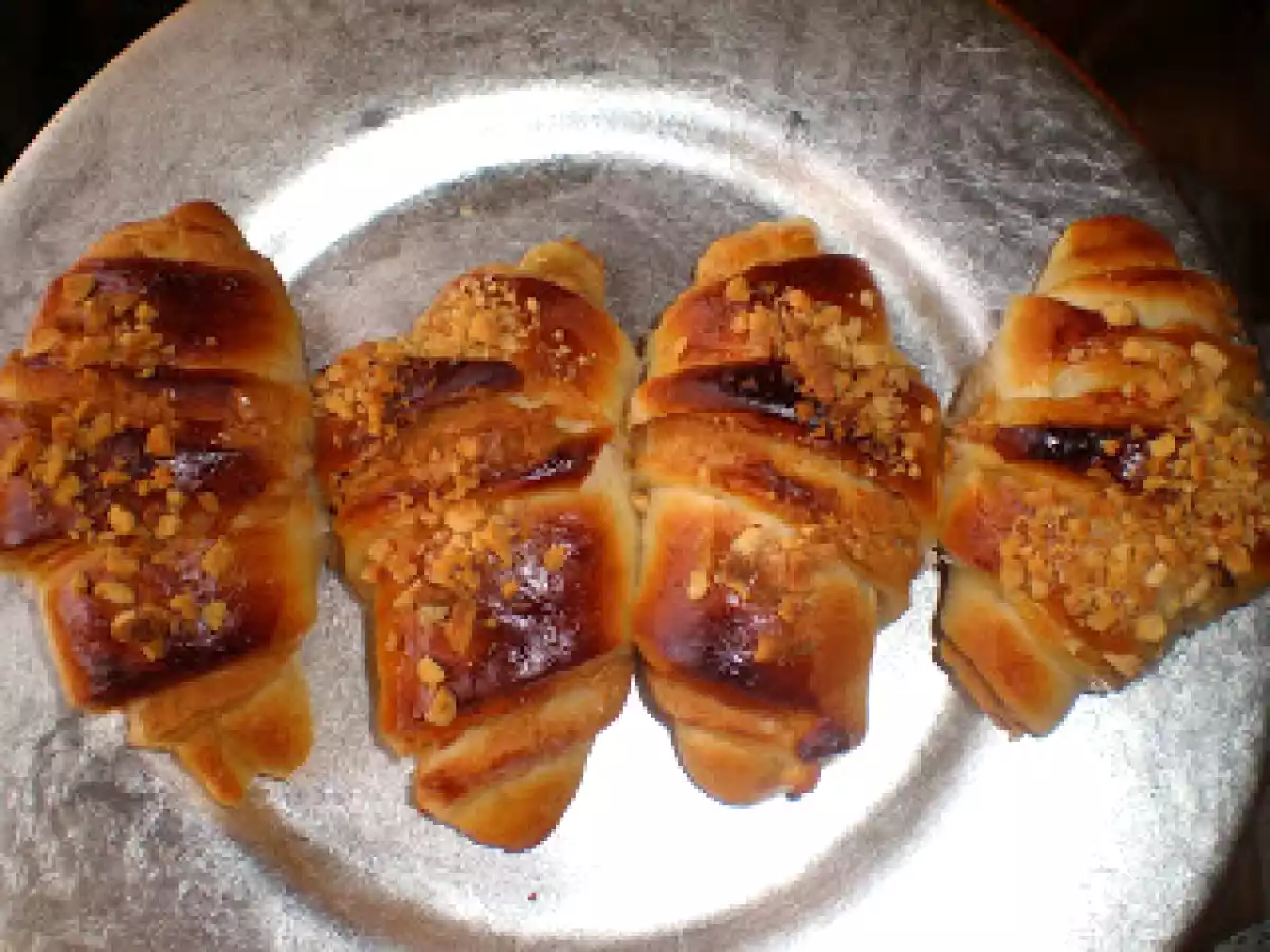 Bollitos de brioche con crema de cacahuete - foto 2