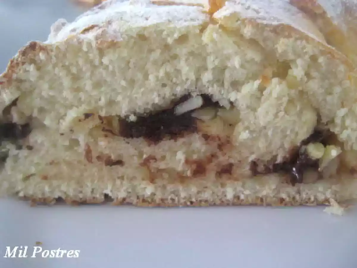 Bollo relleno de merengue francés y frutos secos - foto 3