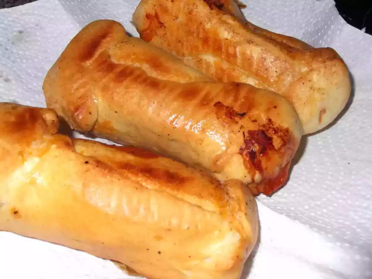 BOLLOS PREÑAOS DE CHORIZO
