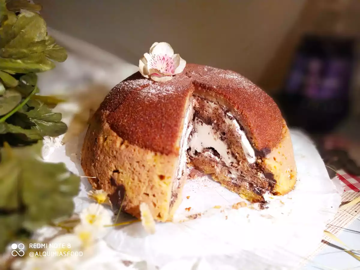 Bomba helada de nata, café y chocolate