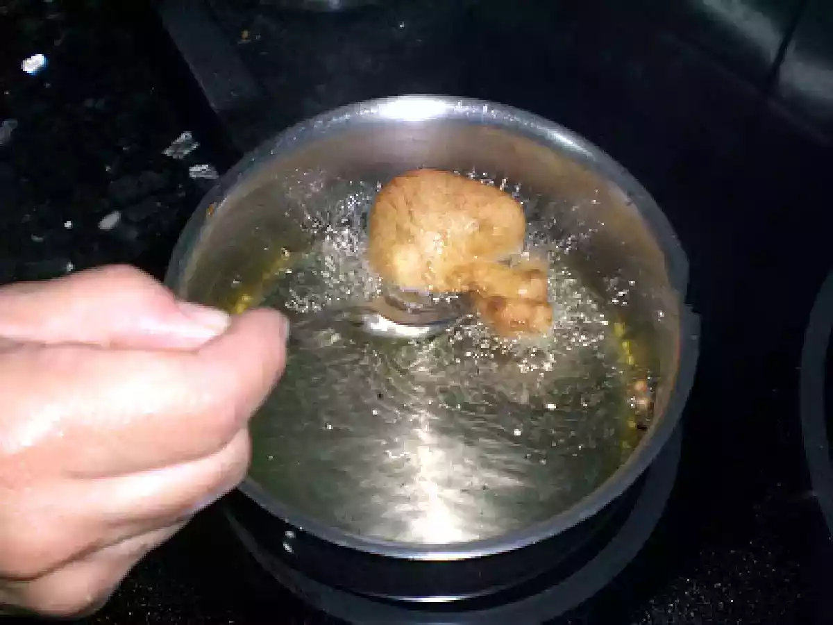 BOMBAS RELLENAS DE NATA O CREMA - foto 2