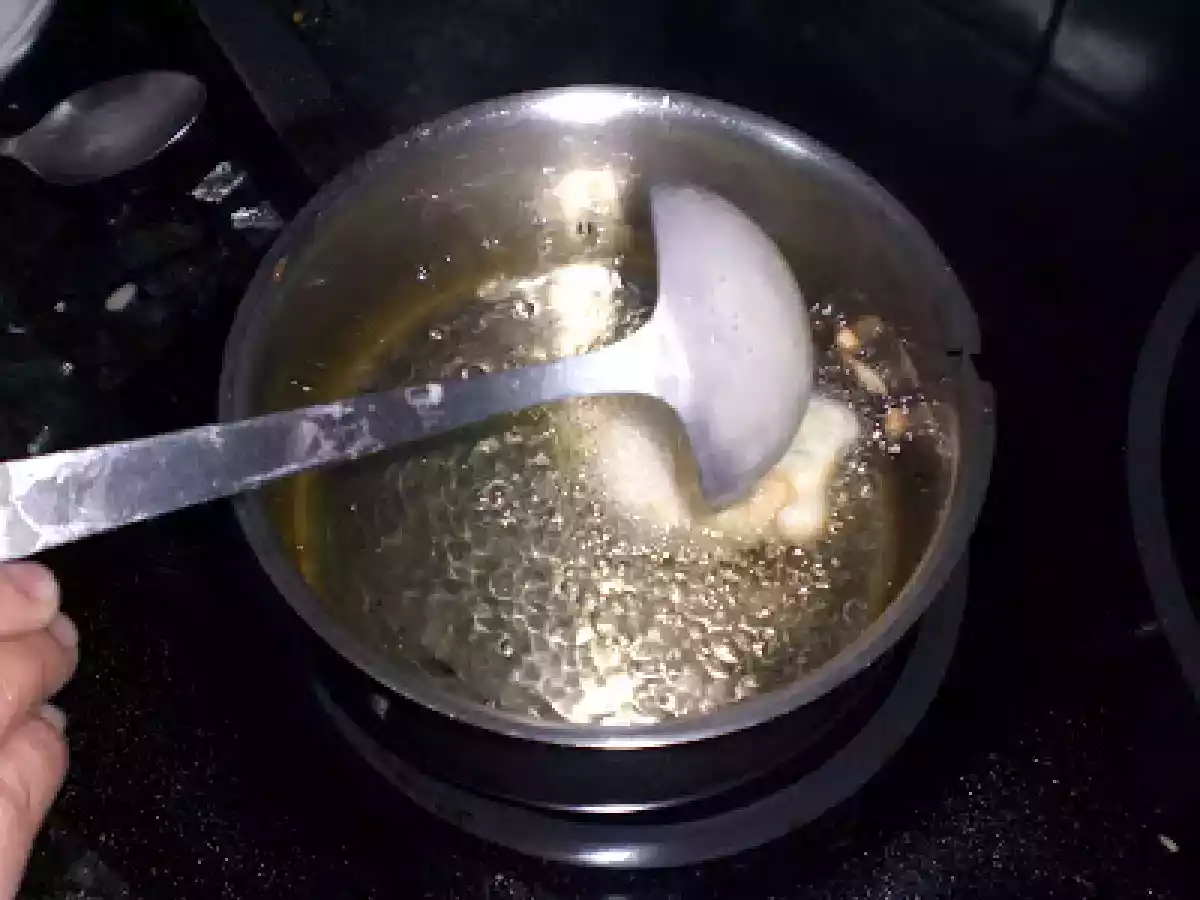 BOMBAS RELLENAS DE NATA O CREMA - foto 4