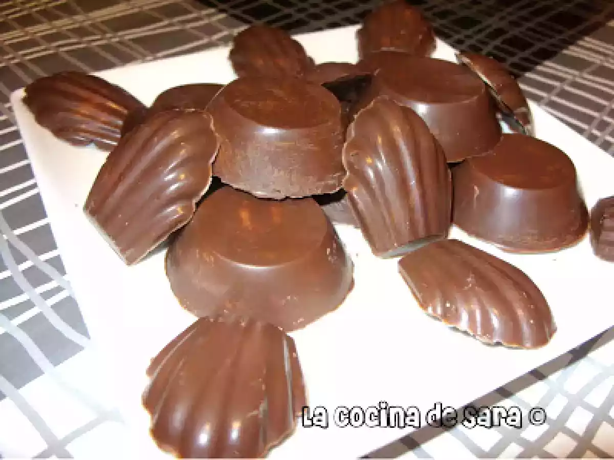 Bombones Rellenos de Chocolate Blanco y Crocanti de Almendras - foto 5