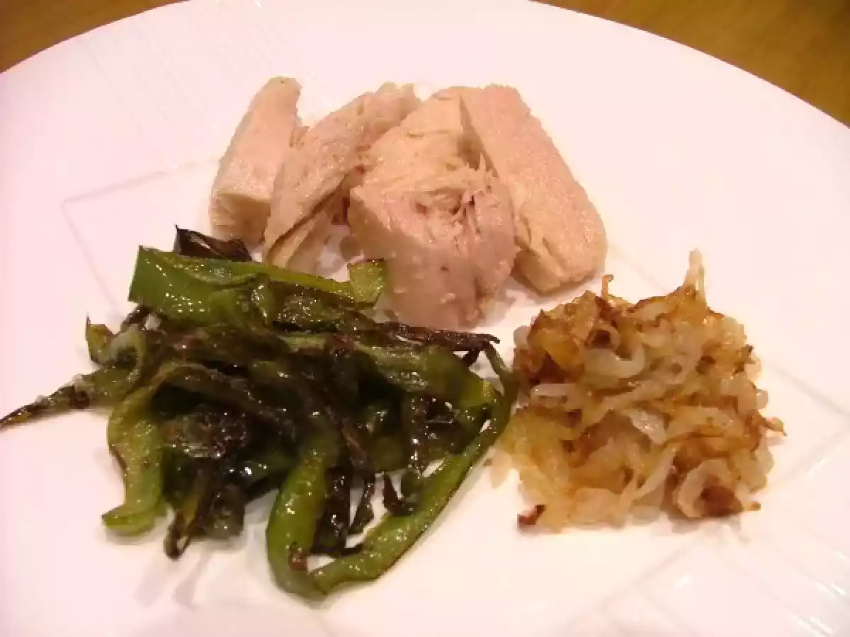 Bonito del Norte con cebolla y pimiento verde