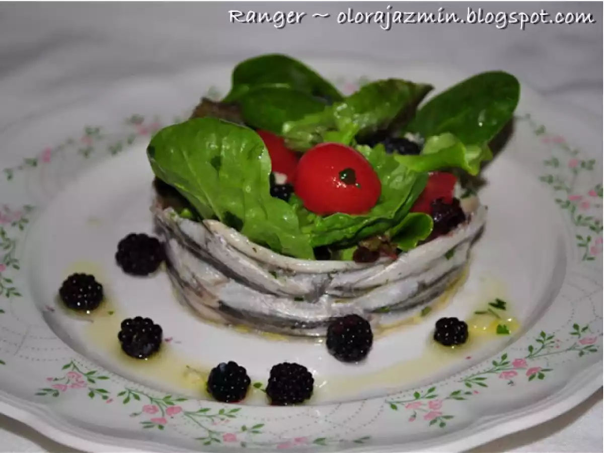 Boquerones en vinagre con ensalada