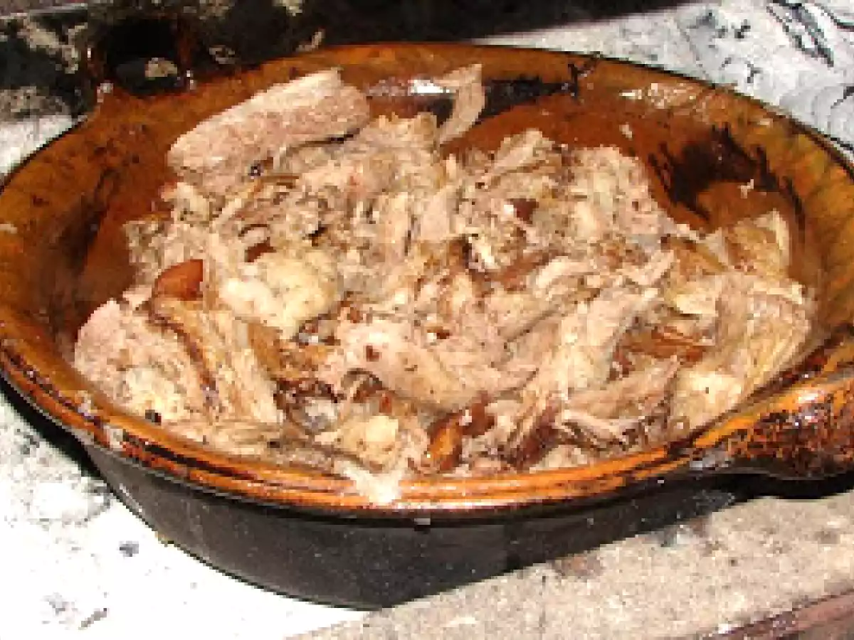 Borrego al ataúd con mojo rojo.