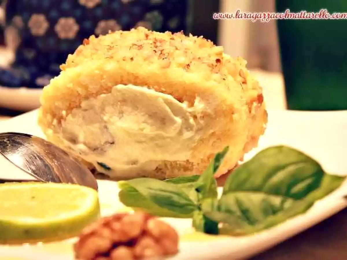 Brazo de gitano con crema de mascarpone, albahaca, miel y glasa de lima y nueces - foto 3