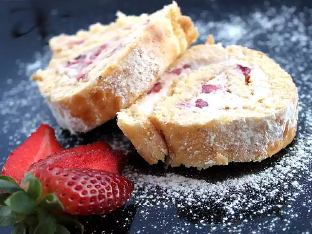 Brazo de gitano con fresas y mascarpone