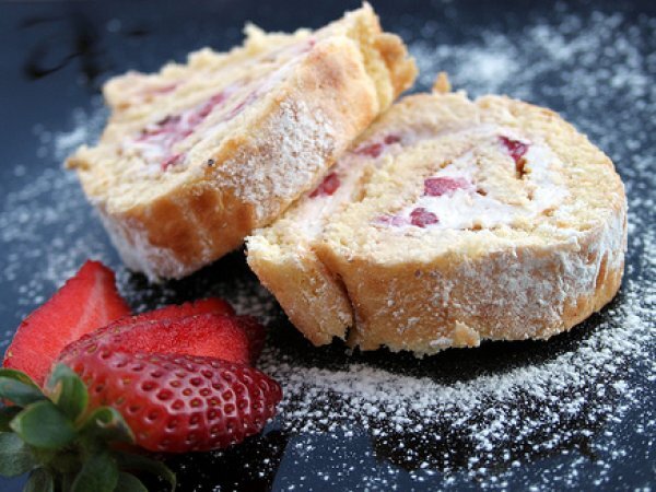 Brazo de gitano con fresas y mascarpone
