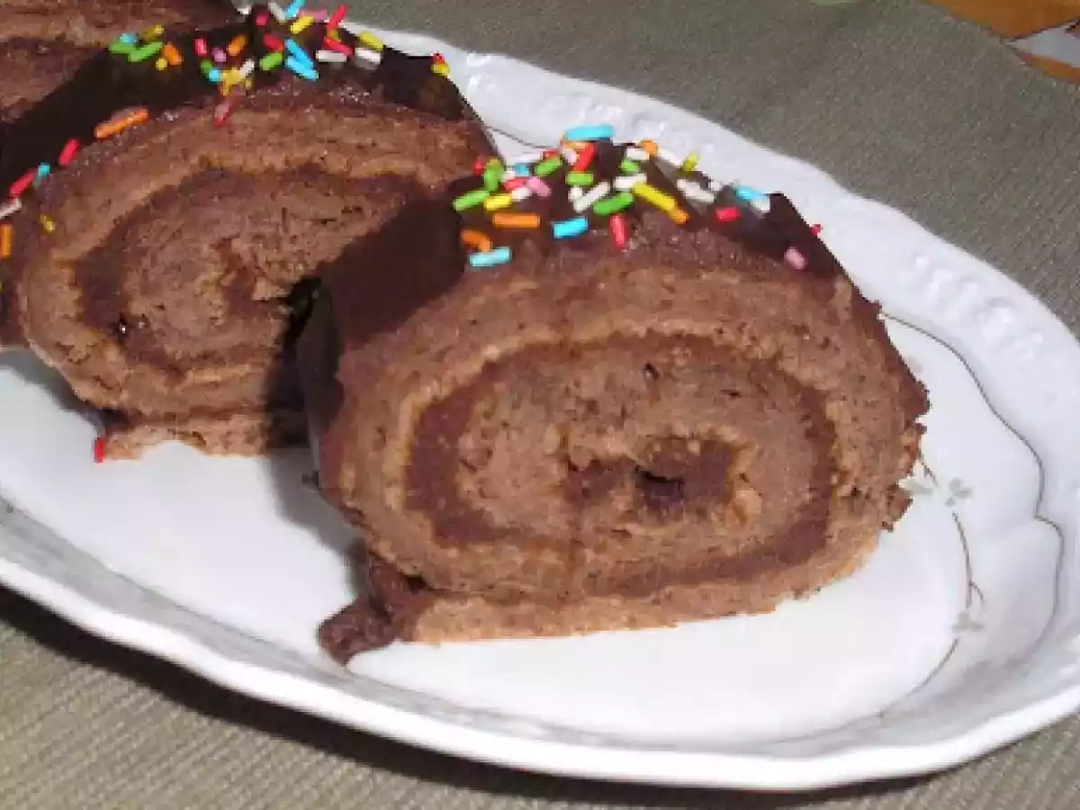 BRAZO DE GITANO HECHO CON CLARAS Y RELLENO DE CHOCOLATE - foto 4