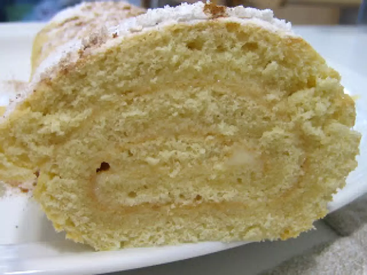 Brazo de gitano relleno de crema - foto 3